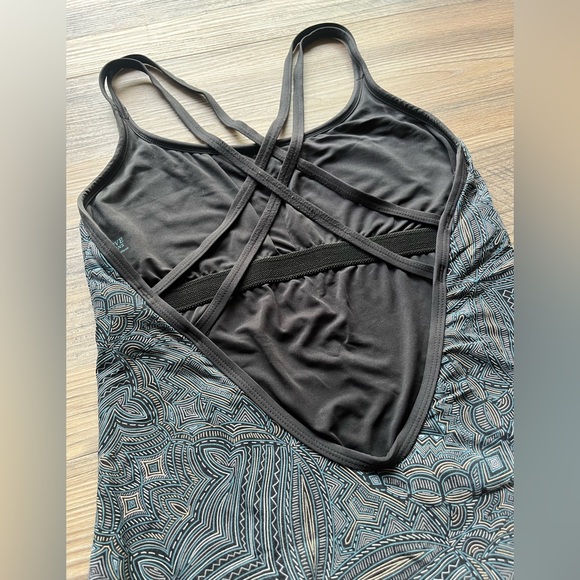 Carve Designs Women’s Beacon One Piece Swim,
Kima Geometric Pattern Print- L - Picture 8 of 11